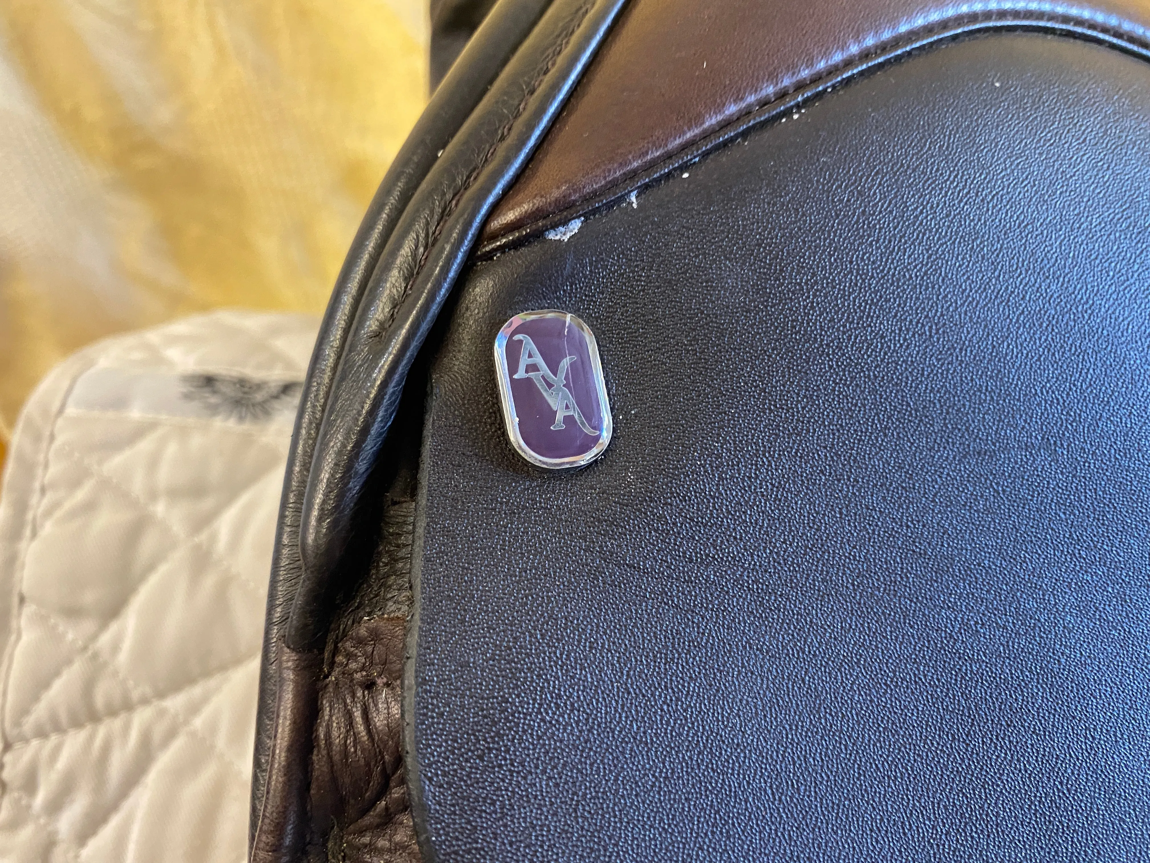 #1665 18" AVA Solution Saddles Show, Brown, WIDE