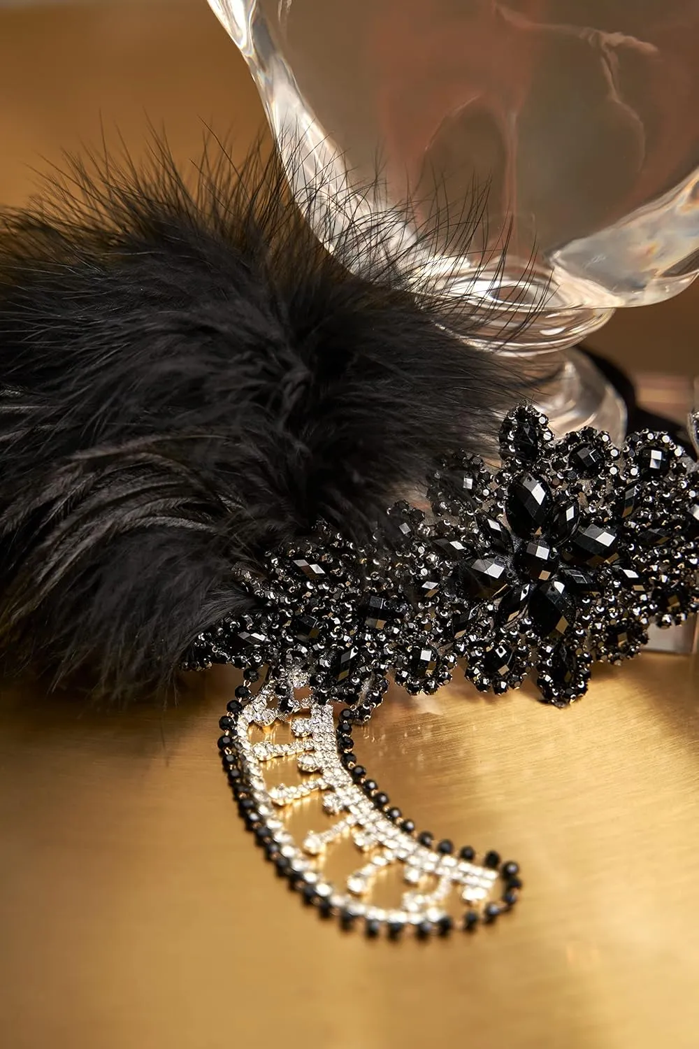 BABEYOND Women's 1920s Headband Flapper Feather Headpiece with Chain Roaring 20s Great Gatsby Themed Party Hair Accessory (Black)