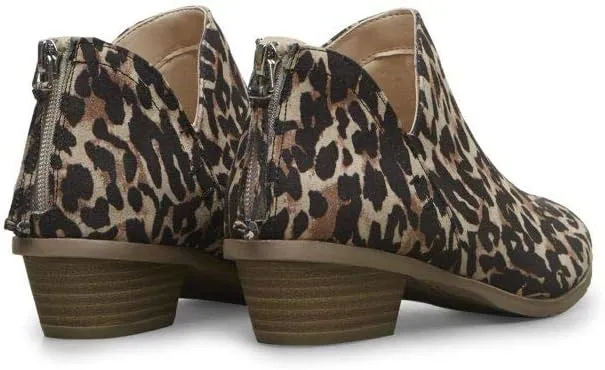 Kenneth Cole REACTION Women's Side Way Low Heel Ankle Bootie