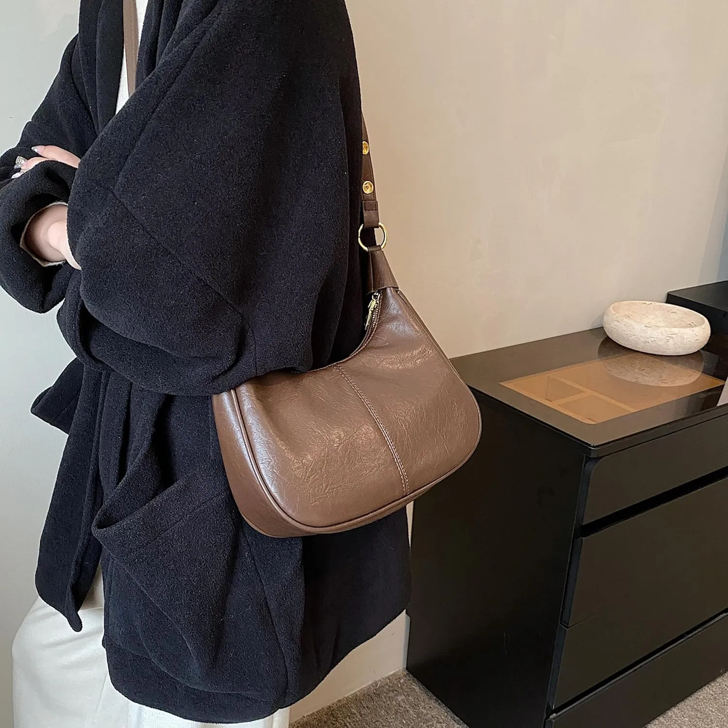 Small Hobo Shoulder Bags for Women,Crescent Shaped, Cute Retro Tote Handbag, Mini Clutch Purse with Zipper Closure