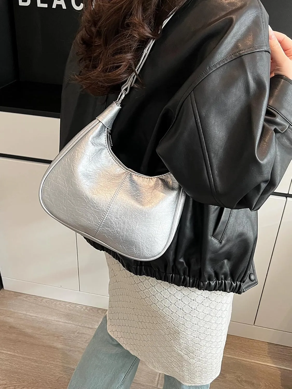 Small Hobo Shoulder Bags for Women,Crescent Shaped, Cute Retro Tote Handbag, Mini Clutch Purse with Zipper Closure