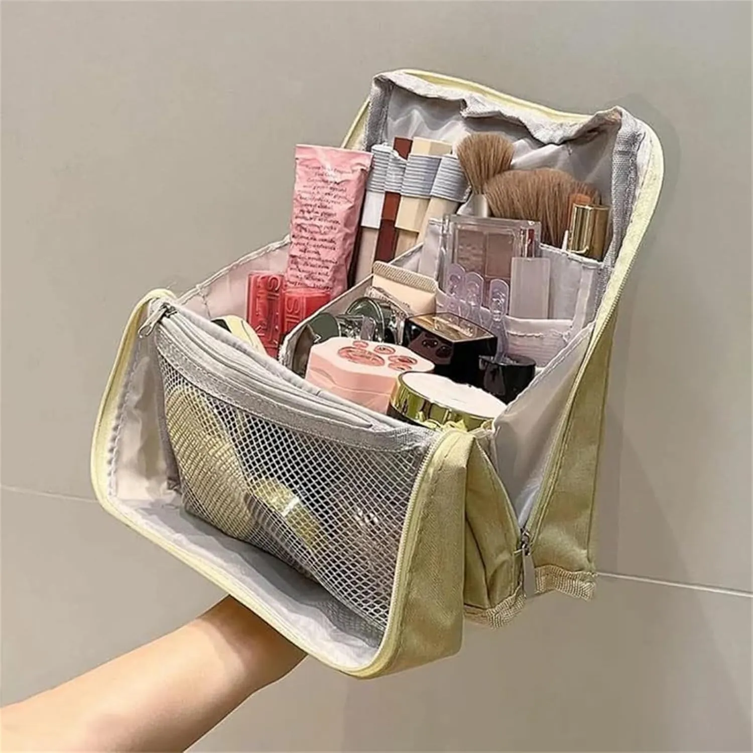 Standing Makeup Bag, Portable, Large Capacity, Doresty Stand up Makeup Bag, Vertical Large Opening Waterproof Multifunctional Make up Bags with Compartments, Travel-Friendly (Gray)