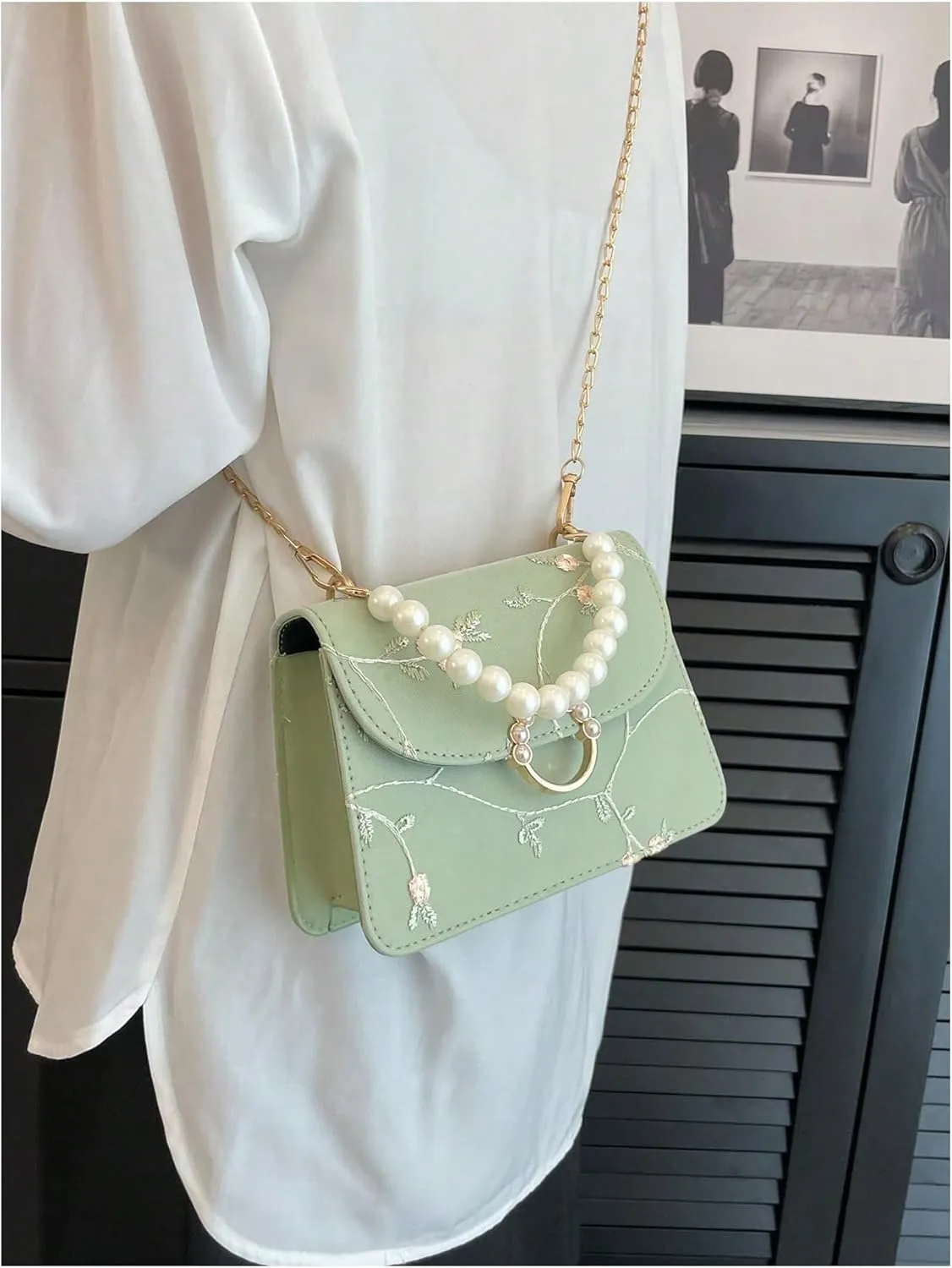 Verdusa Women's Y2K Pearl PU Leather Handbag Elegant Flower Embroidery Shoulder Bag