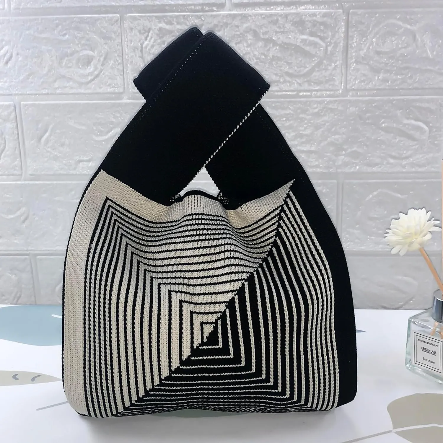 Women's Knit Wrist Bag, Fashionable and Minimalist Small Handbag, Portable Canvas Bag, Suitable for Shopping, Work
