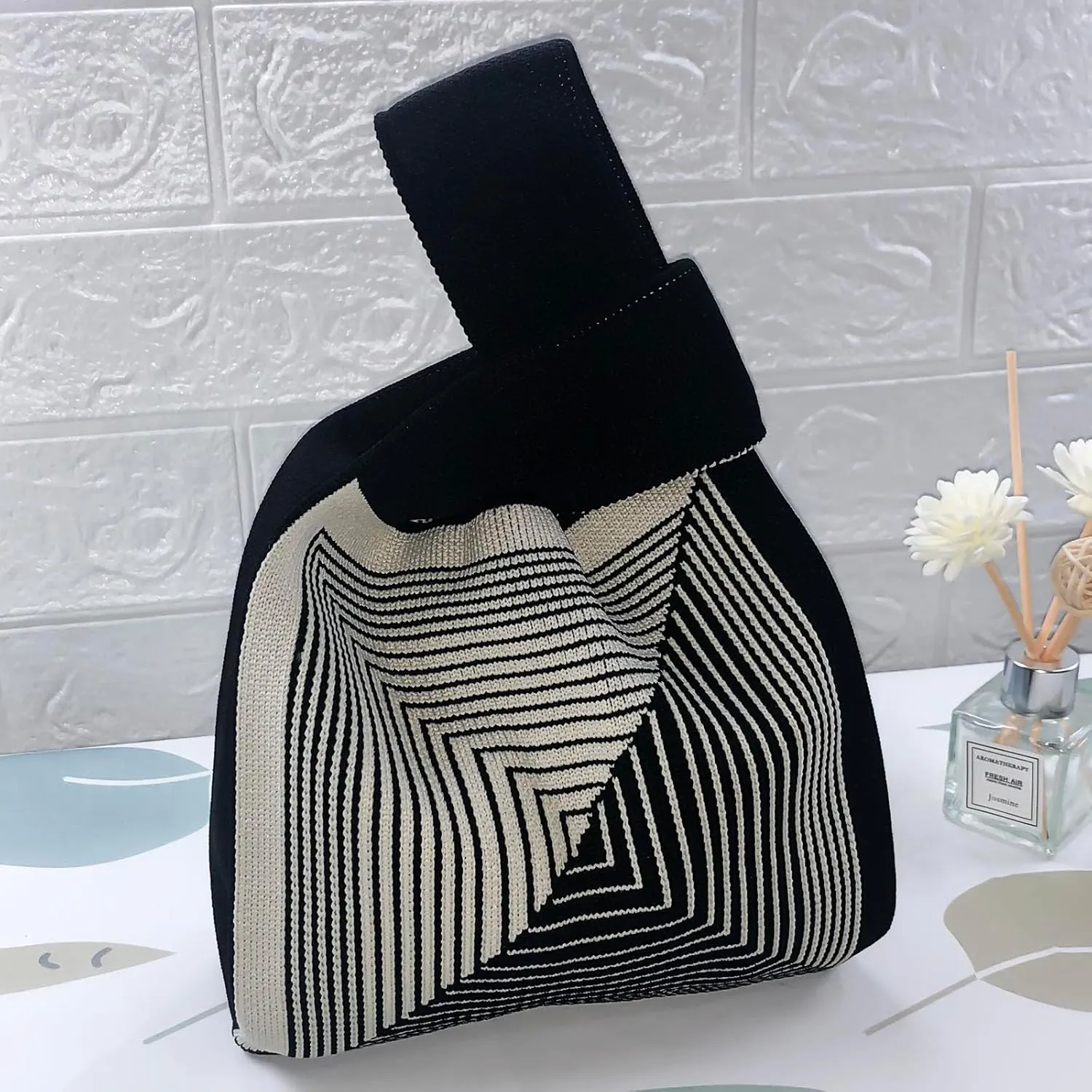 Women's Knit Wrist Bag, Fashionable and Minimalist Small Handbag, Portable Canvas Bag, Suitable for Shopping, Work